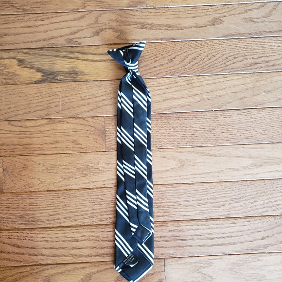 Boys clip on tie - Picture 4 of 4